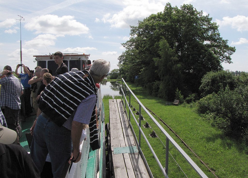 2012-07-02_10-56-23_IMG_x26876_cr.jpg -                                