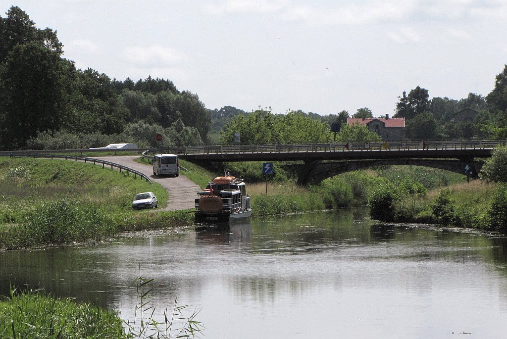 2012-07-02_11-07-54_IMG_x26911_cr.jpg -                                