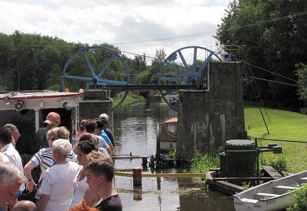 2012-07-02_13-20-02_IMG_x27044_cr.jpg -                                