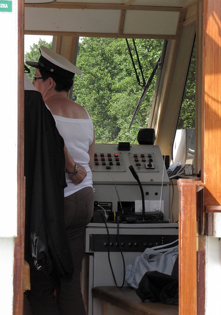 2012-07-02_15-04-36_IMG_x27072_cr.jpg -                                