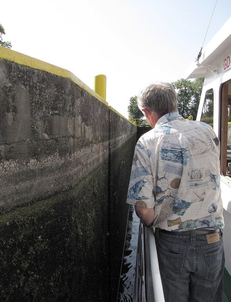 2012-07-02_16-33-37_IMG_x27127_cr.jpg -                                